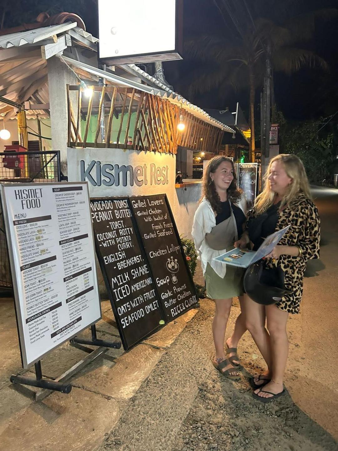 Kismet Rest Mirissa Hotel Exterior photo